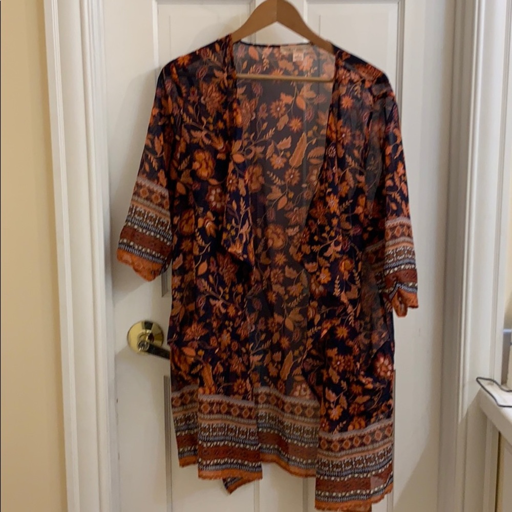 Flowy boho lightweight wrap. M
